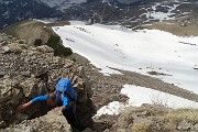 54 Con attenzione e uso delle mani si sale